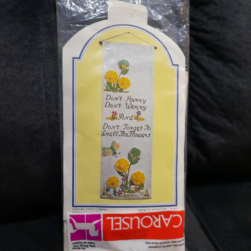 Vtg new craft kit banner flower quote Carousel